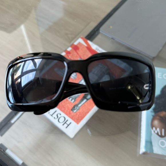 Authentic Chanel Sunglasses Pearlized CC - Picture 2 of 9